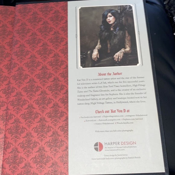 Great condition read it once . Kat Von D book Go Big or Go Home - Picture 4 of 6